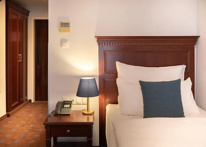 Garner Hotel Vienna - Prinz Eugen By Ihg